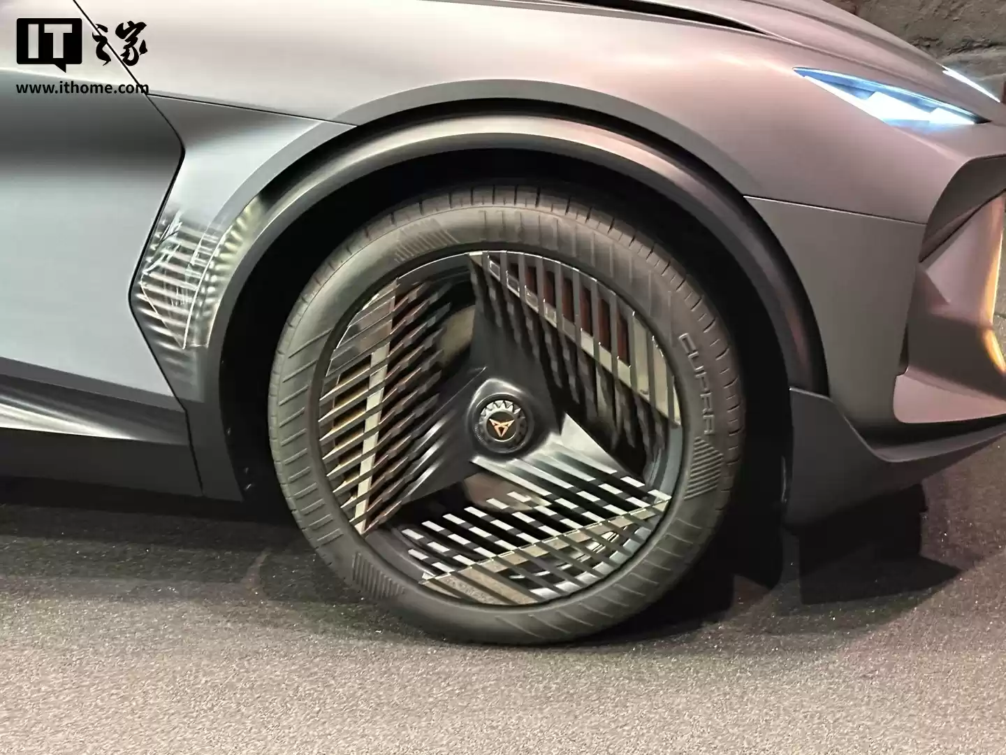 西雅特 Cupra 发布 Tindaya 概念车：对开门设计，外观犀利