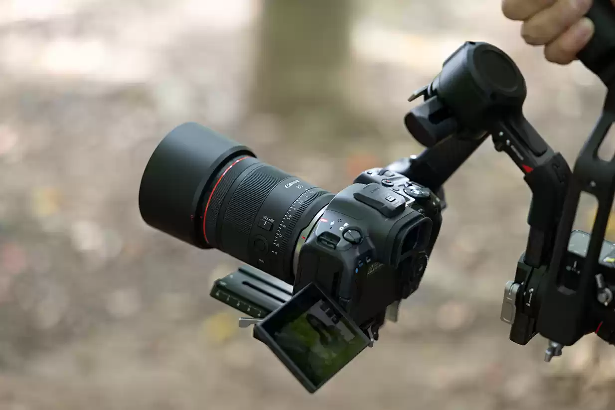 佳能发布HYBRID系列定焦镜头新品RF85mm F1.4 L VCM
