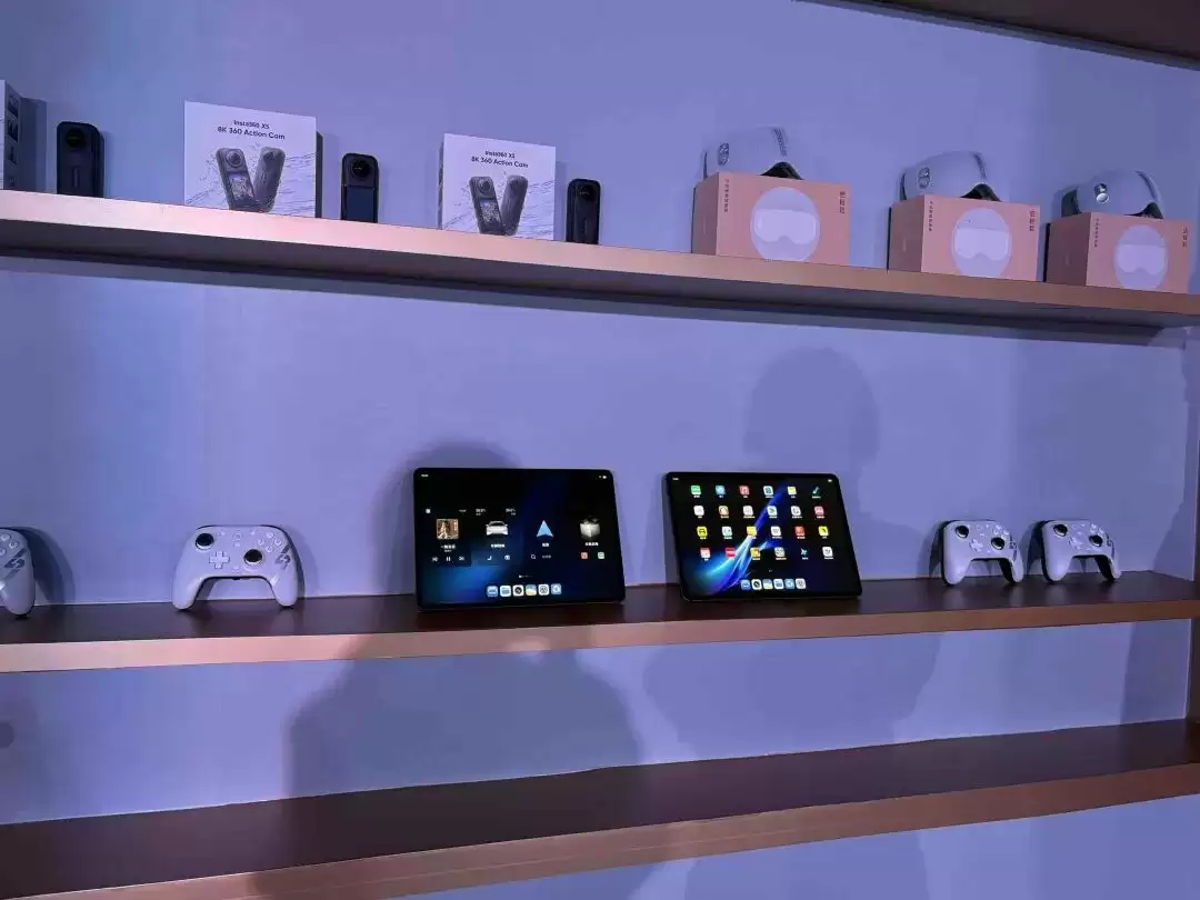 17.98万元起售,押注生态硬件,方程豹「钛7」抢占年轻家庭市场丨智驾前线