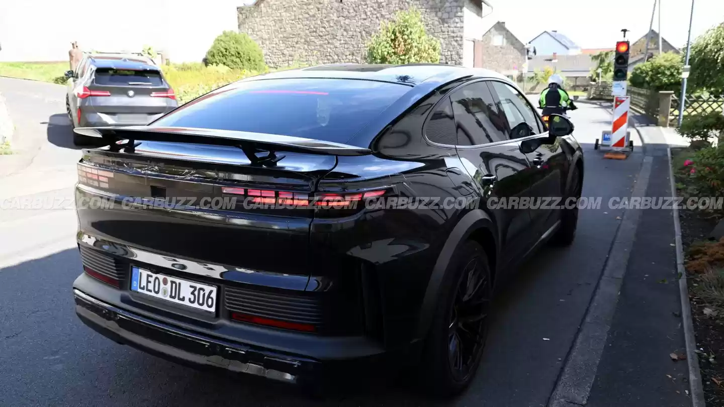 保时捷最强 SUV:电动卡宴 Turbo GT 测试车曝光,动力有望超 1000 马力