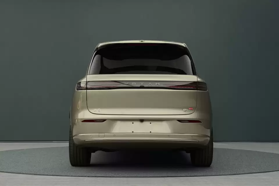 岚图“泰山”9L 旗舰 SUV 外观公开：5.23 米长，四激光雷达华为 ADS Ultra 加持