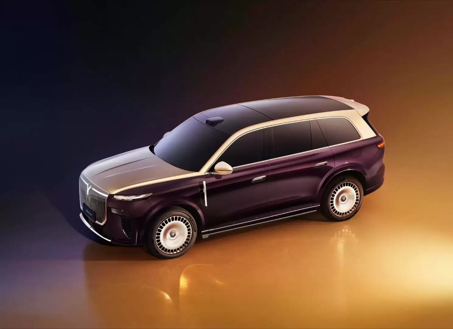 岚图预告“新时代旗舰 SUV”9L:标配 65 度大电池,CLTC 综合续航 1400km