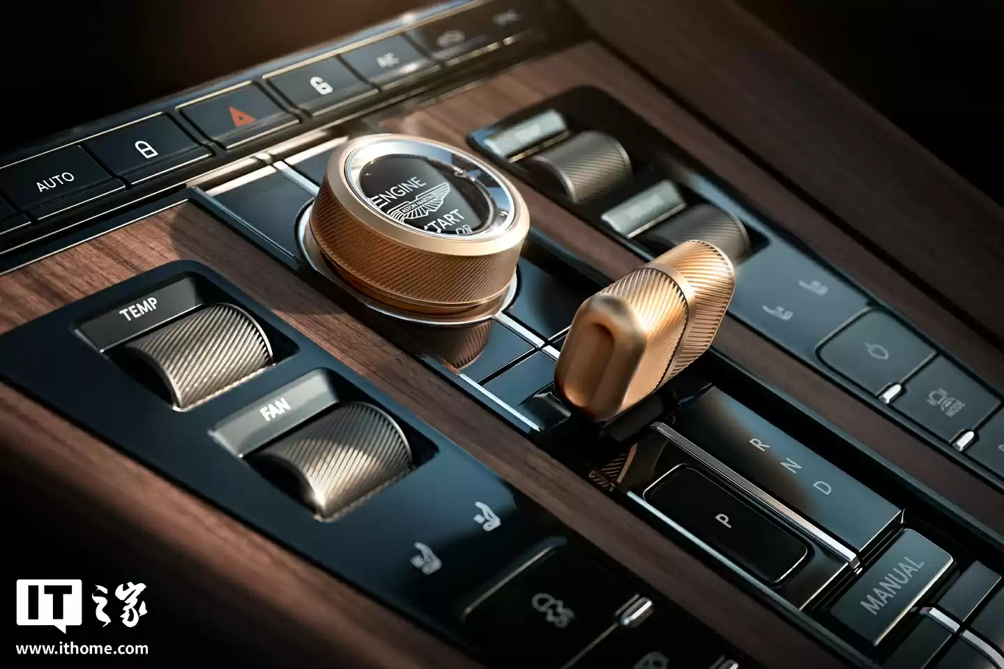 限量 60 辆，阿斯顿・马丁推出 DB12 / Vanquish Volante 纪念版车型