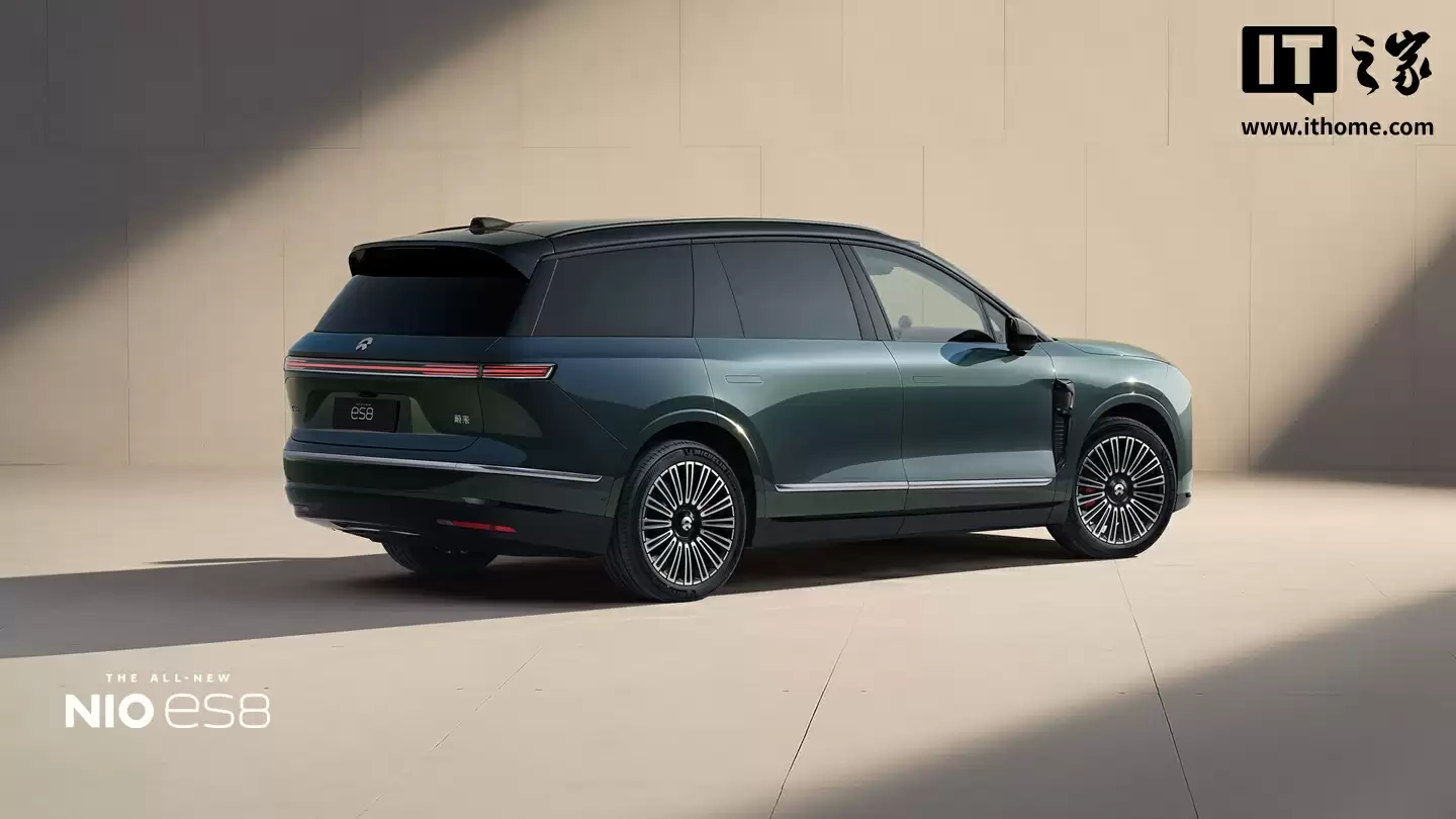 蔚来全新 ES8 开启试驾后排到凌晨 1 点，今晚起全国门店推迟闭店时间