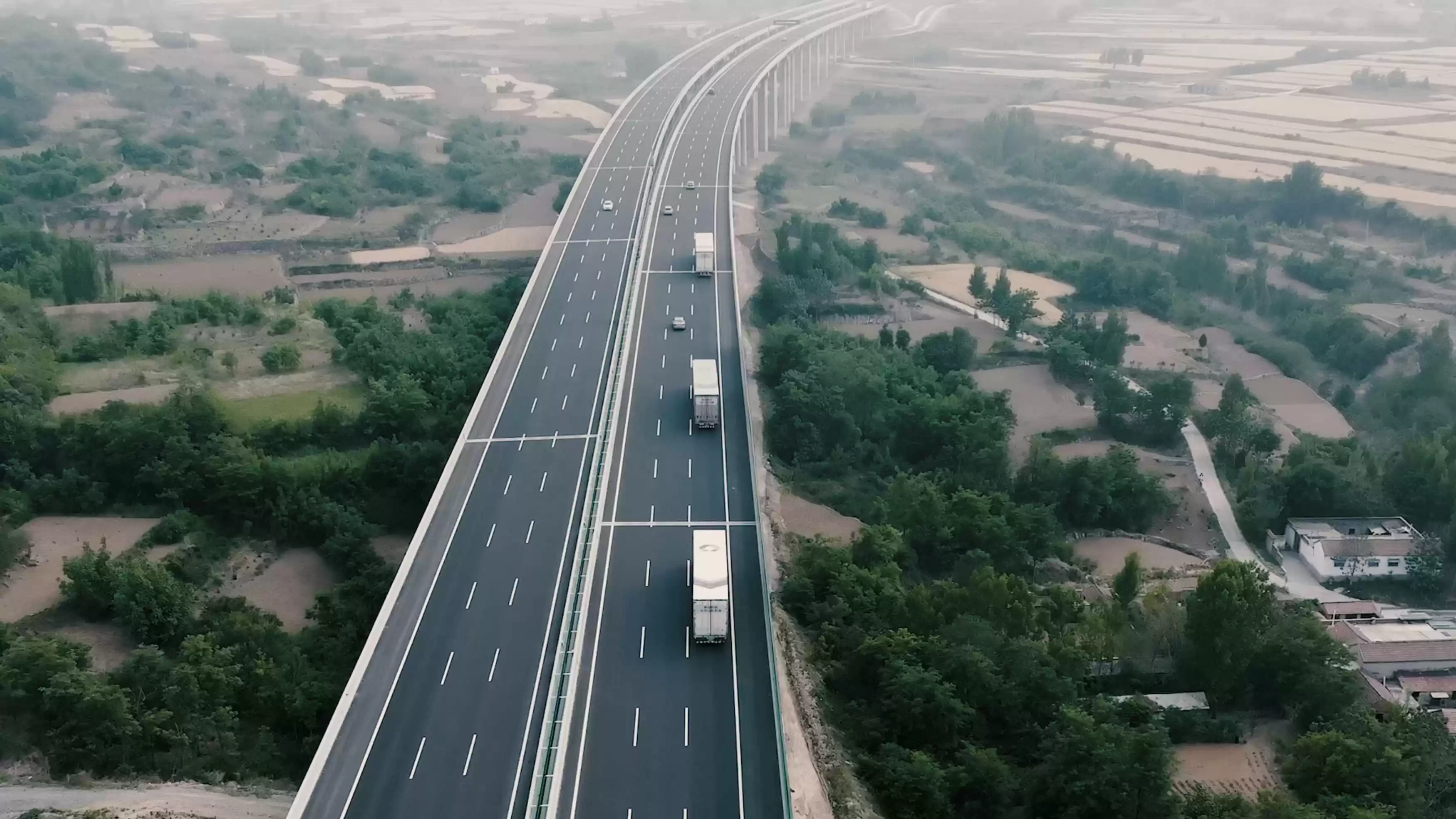 主线科技获数亿元战略融资，加速全球智能运输生态布局