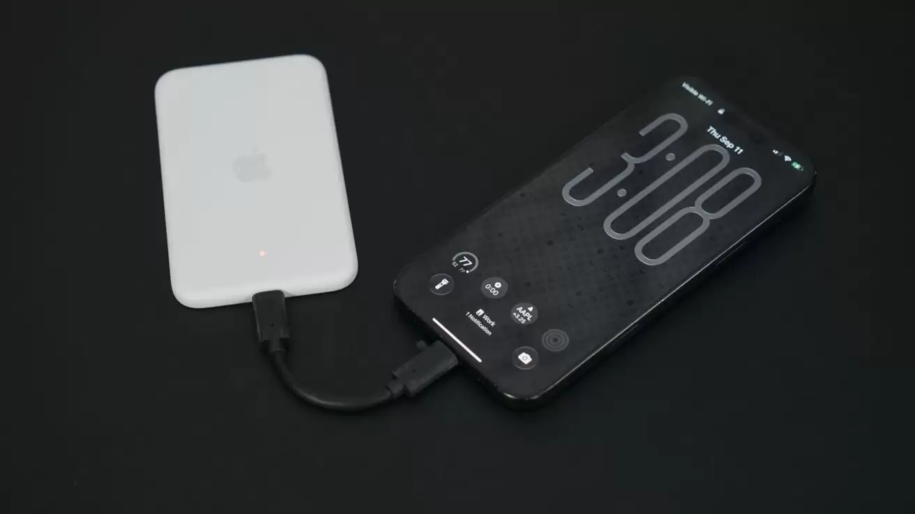 799 元：苹果 iPhone Air 专用 MagSafe 电池上手，3149mAh、几乎不兼容其它 iPhone