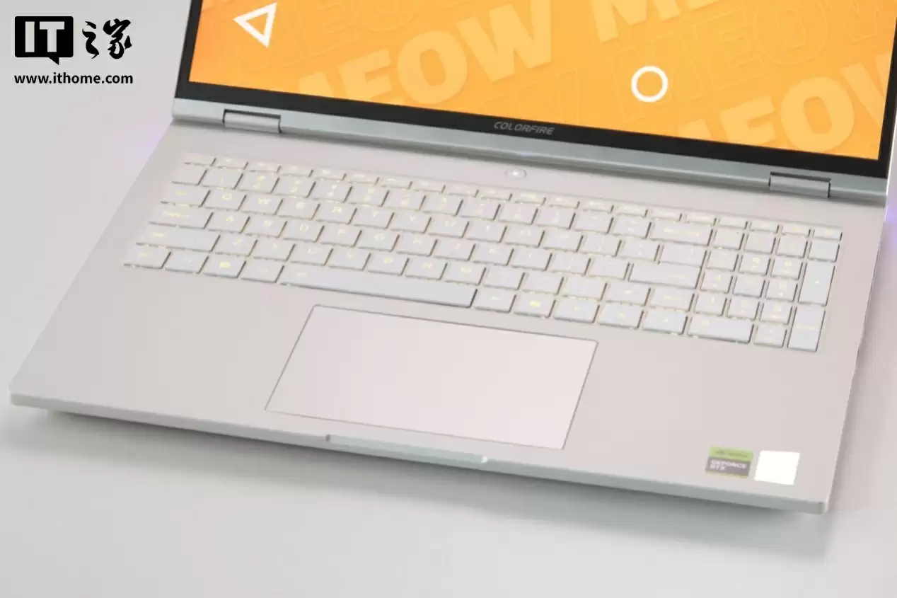 【IT之家评测室】R9 9850HX + RTX 5060,COLORFIRE MEOW R16 萌潮游戏本评测