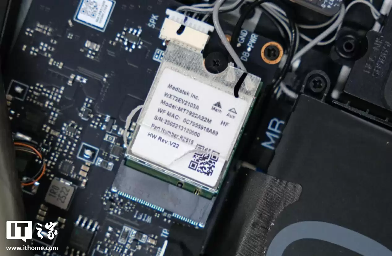 【IT之家评测室】R9 9850HX + RTX 5060,COLORFIRE MEOW R16 萌潮游戏本评测