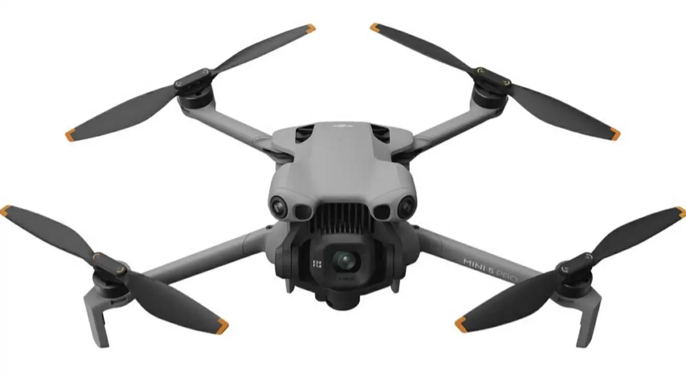 大疆 DJI Mini 5 Pro 无人机宣传图曝光:1 英寸传感器、重量低于 250 克