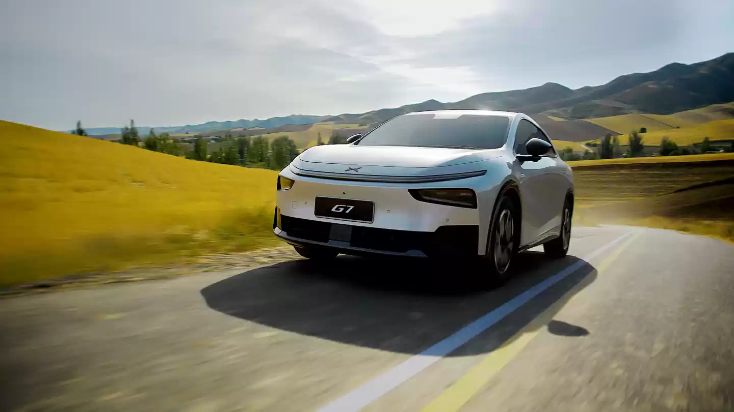 小鹏首款增程 SUV G7 官宣：纯电续航长达 430km，明年 Q1 正式亮相