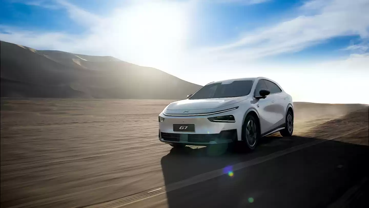 小鹏首款增程 SUV G7 官宣：纯电续航长达 430km，明年 Q1 正式亮相