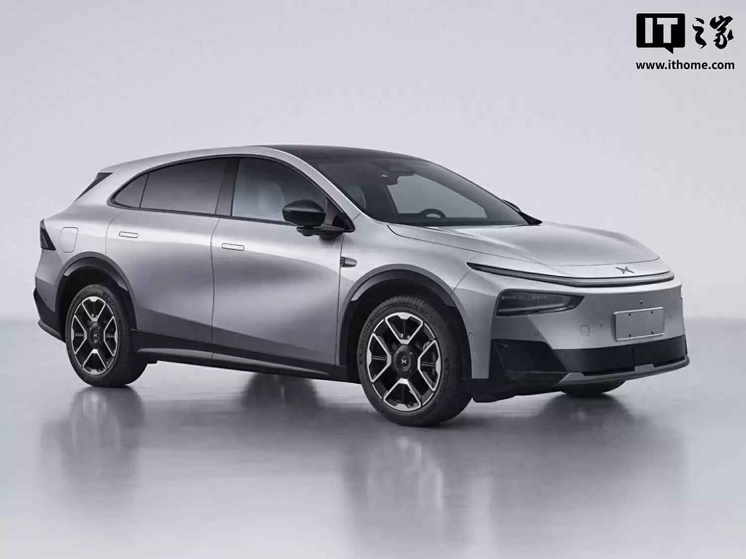 小鹏首款增程 SUV G7 官宣：纯电续航长达 430km，明年 Q1 正式亮相