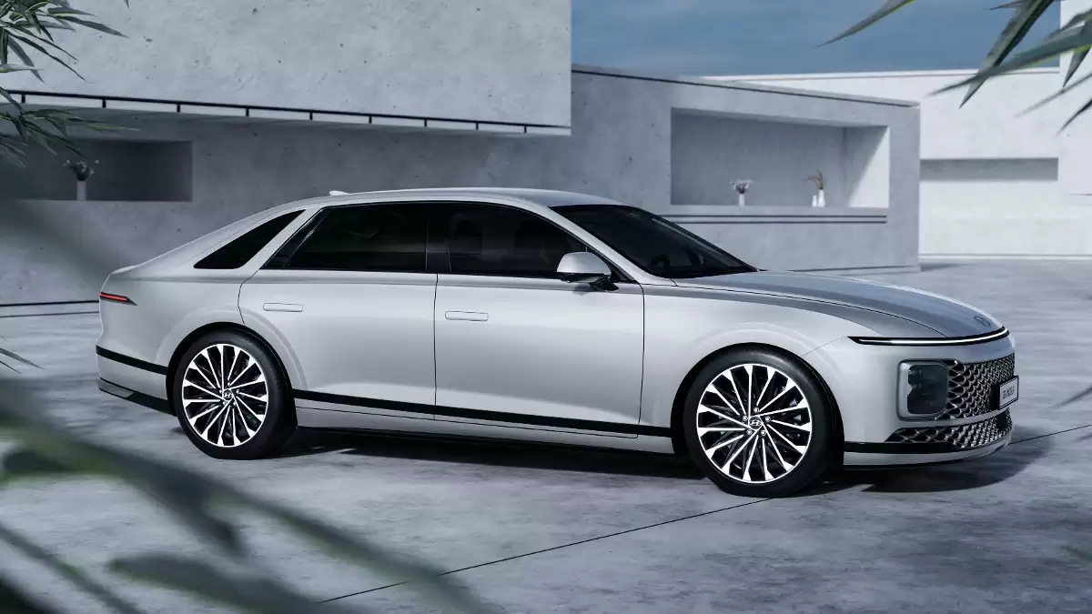 现代汽车设计主管 Simon Loasby 抨击贯穿式灯带：全球设计师该停手了