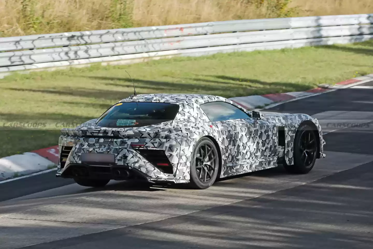 雷克萨斯 LFR 超跑纽北测试图曝光:3 种空气动力套件,V8 混动预估 900 马力