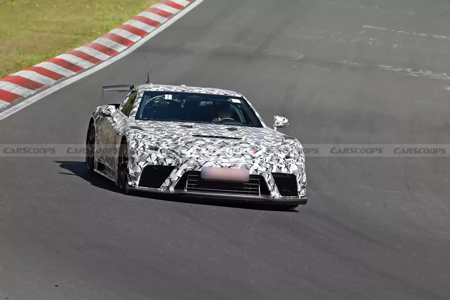 雷克萨斯 LFR 超跑纽北测试图曝光:3 种空气动力套件,V8 混动预估 900 马力