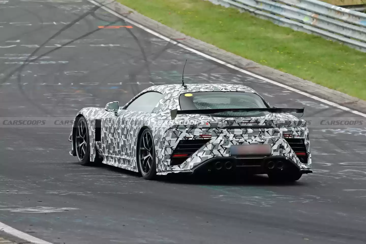 雷克萨斯 LFR 超跑纽北测试图曝光:3 种空气动力套件,V8 混动预估 900 马力