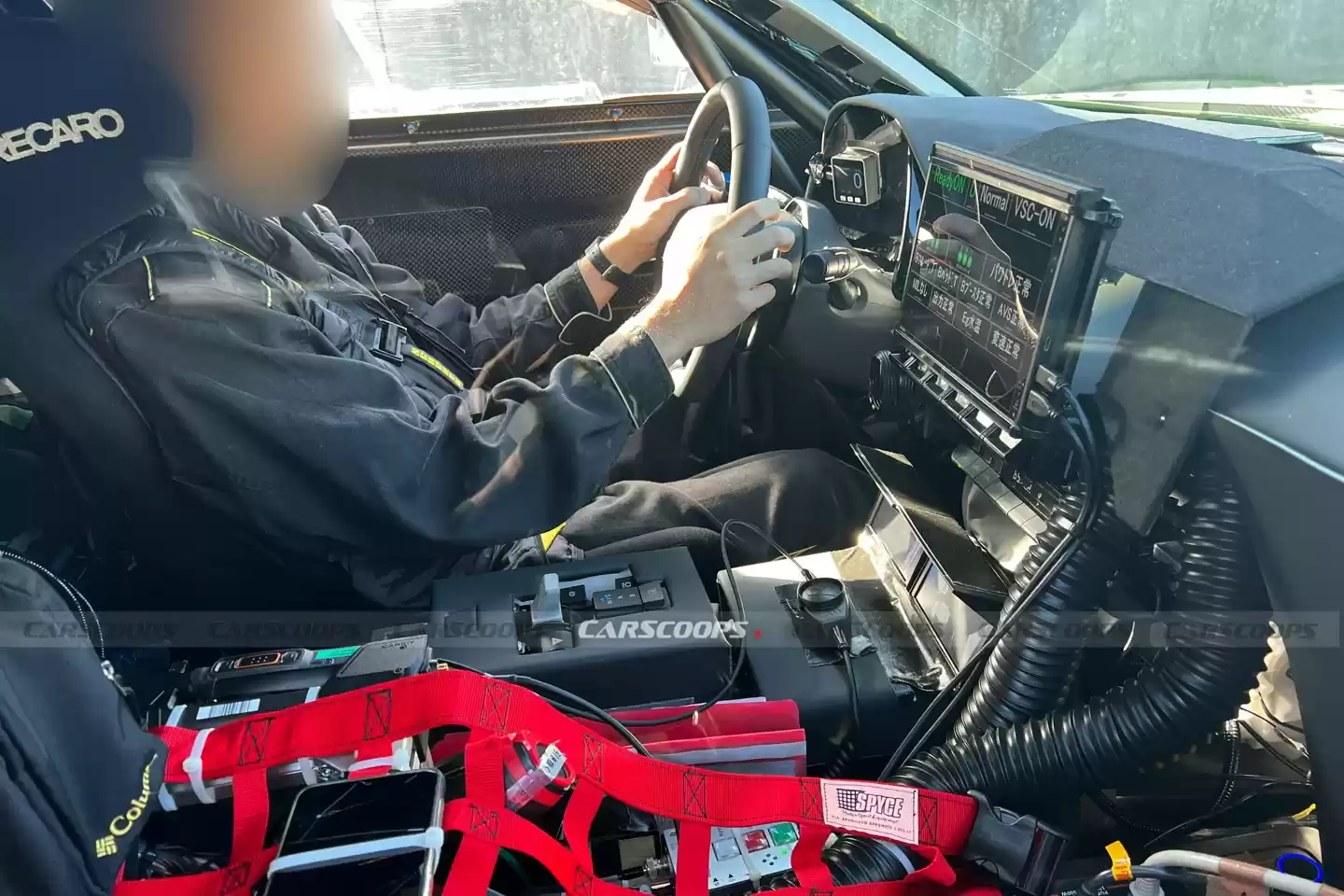 雷克萨斯 LFR 超跑纽北测试图曝光:3 种空气动力套件,V8 混动预估 900 马力