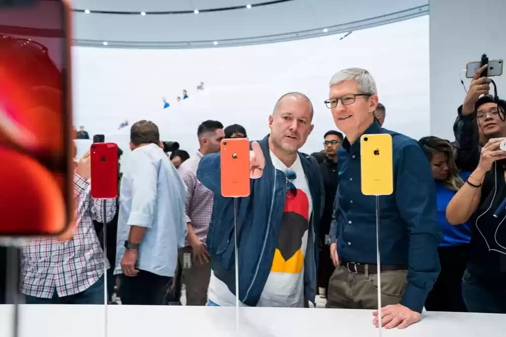 彭博社:前首席设计师 Jony Ive 退出 6 年后,苹果回归设计本源、迈步“体验优先”新方向