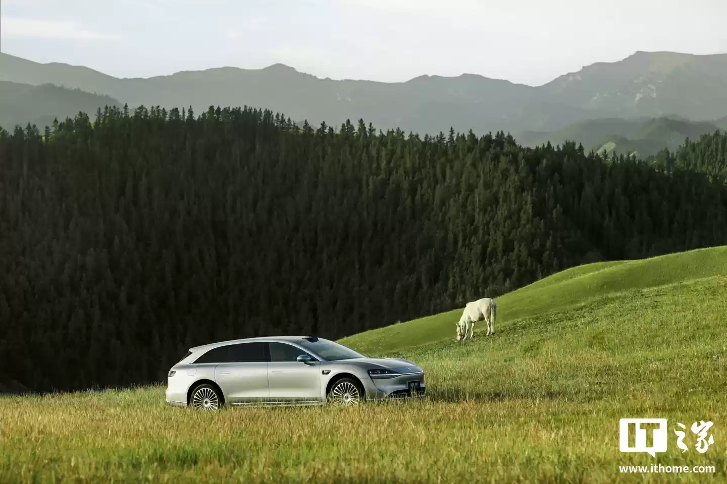 鸿蒙智行享界 S9T 旅行车搭载华为悦彰音响卓越系列,支持影院模式、后排座椅电动折叠