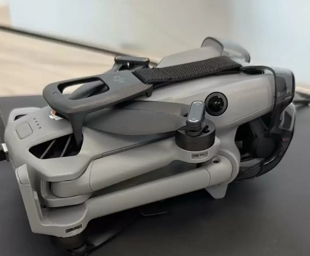 大疆 Mini 5 Pro 无人机被曝首搭 OcuSync 4 Plus 图传，1 英寸传感器