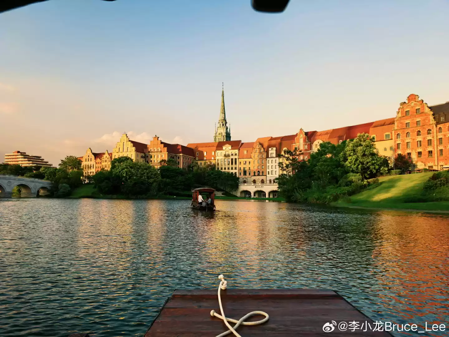 华为李小龙解答为何鸿蒙版微博照片显示不出