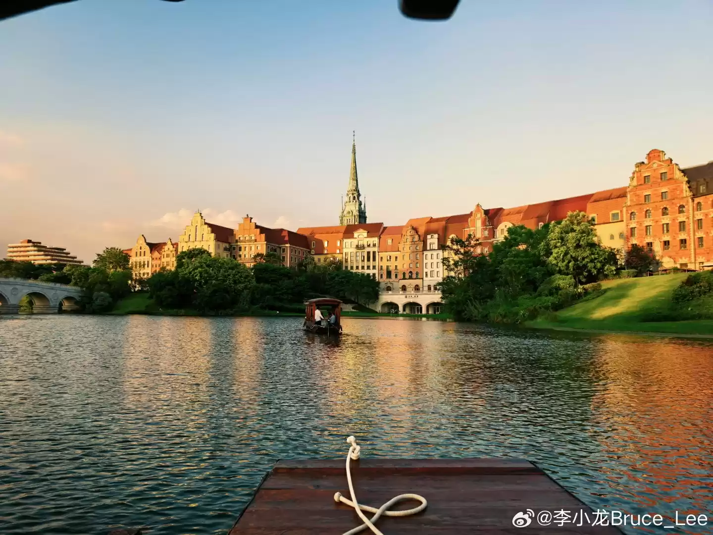 华为李小龙解答为何鸿蒙版微博照片显示不出