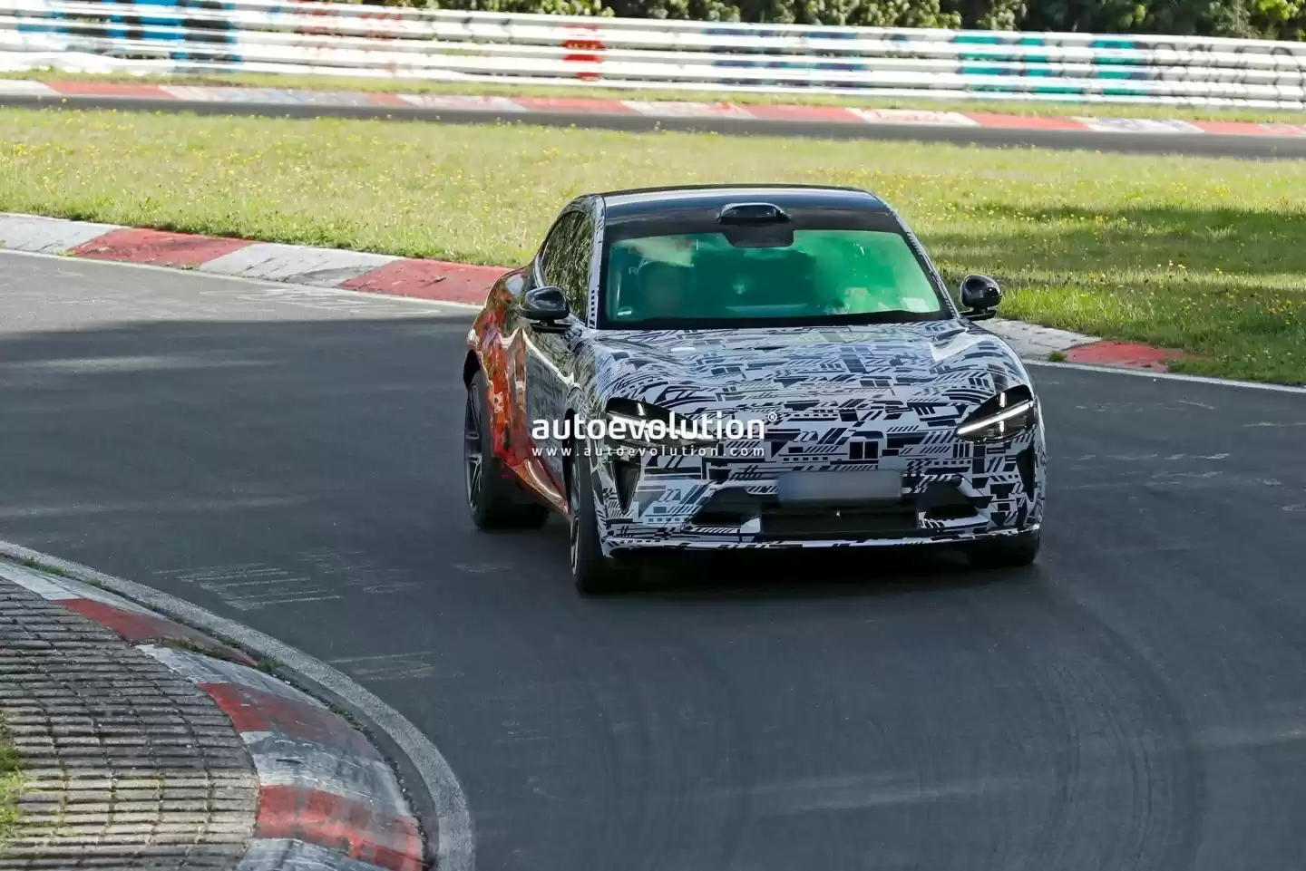 有望命名 YU7 GT ,小米 YU7 高性能版纽北测试更多信息曝光