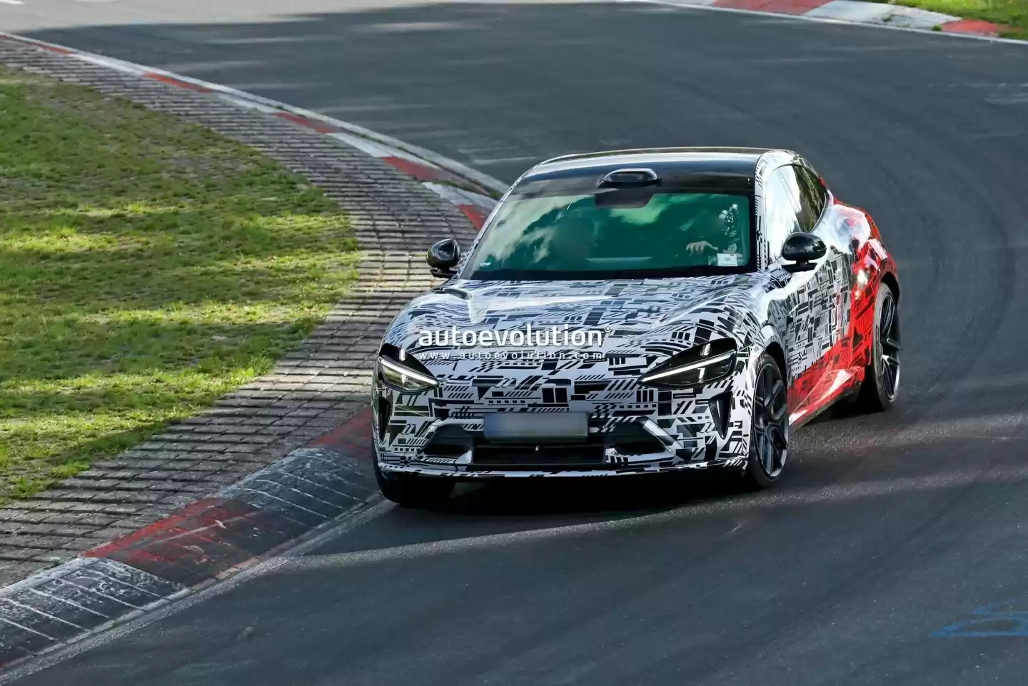 有望命名 YU7 GT ,小米 YU7 高性能版纽北测试更多信息曝光