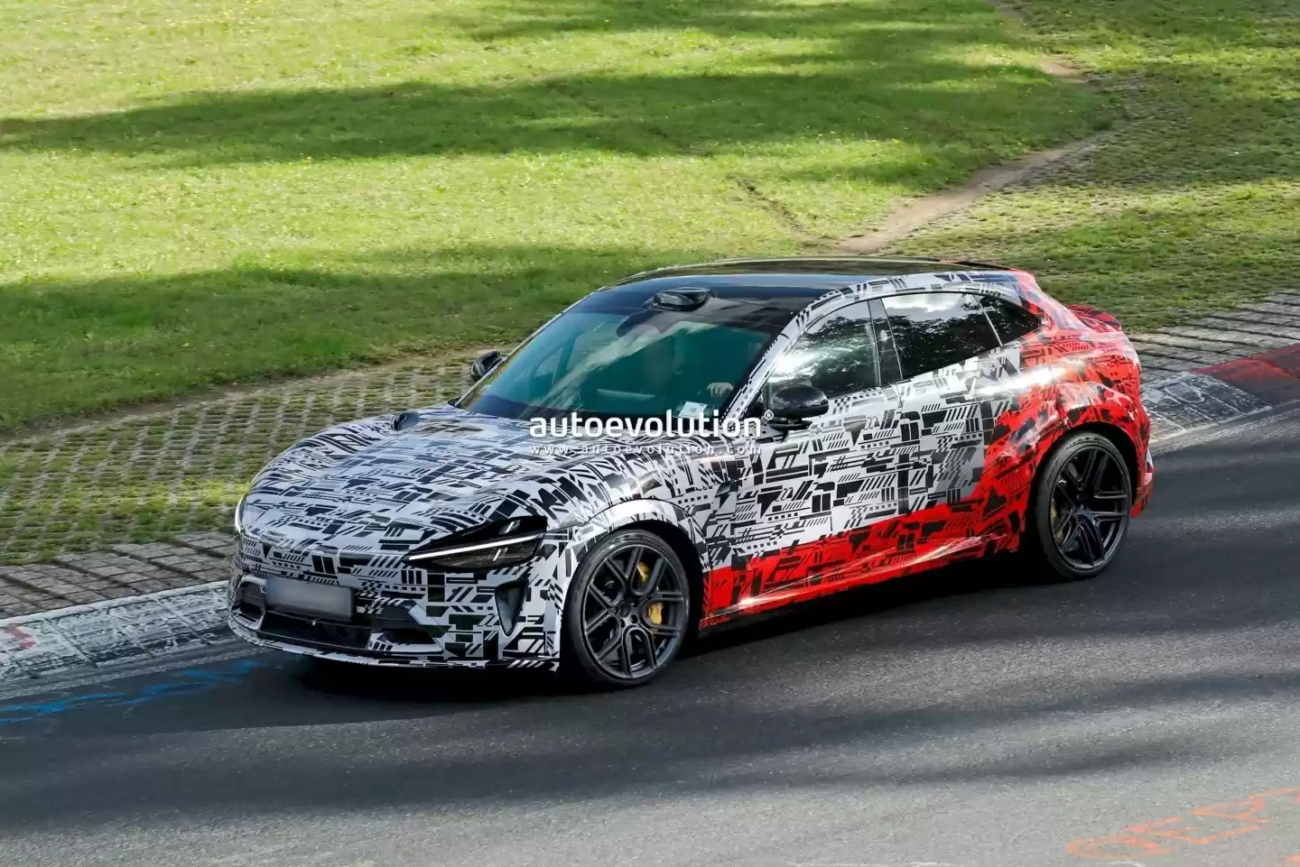 有望命名 YU7 GT ,小米 YU7 高性能版纽北测试更多信息曝光