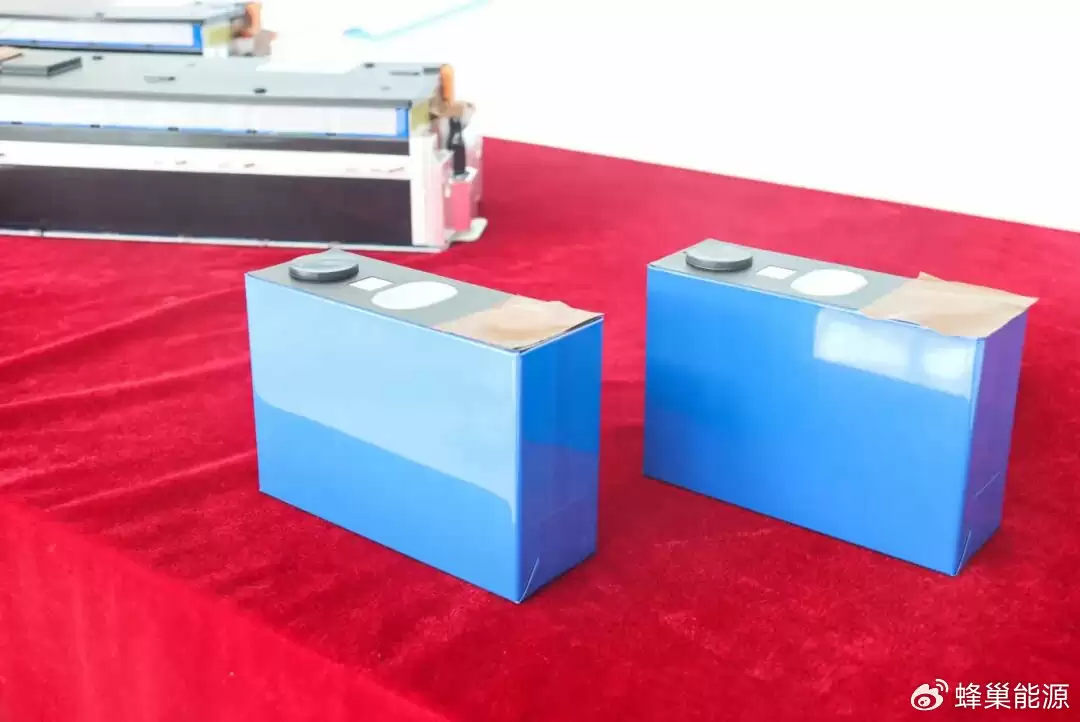 蜂巢能源半固态电池完成