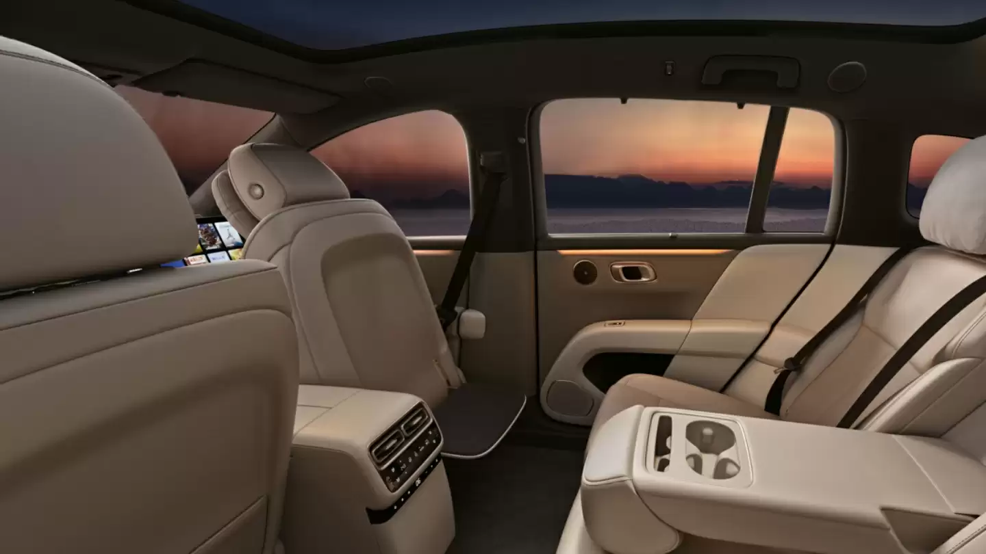 理想i6后排空间