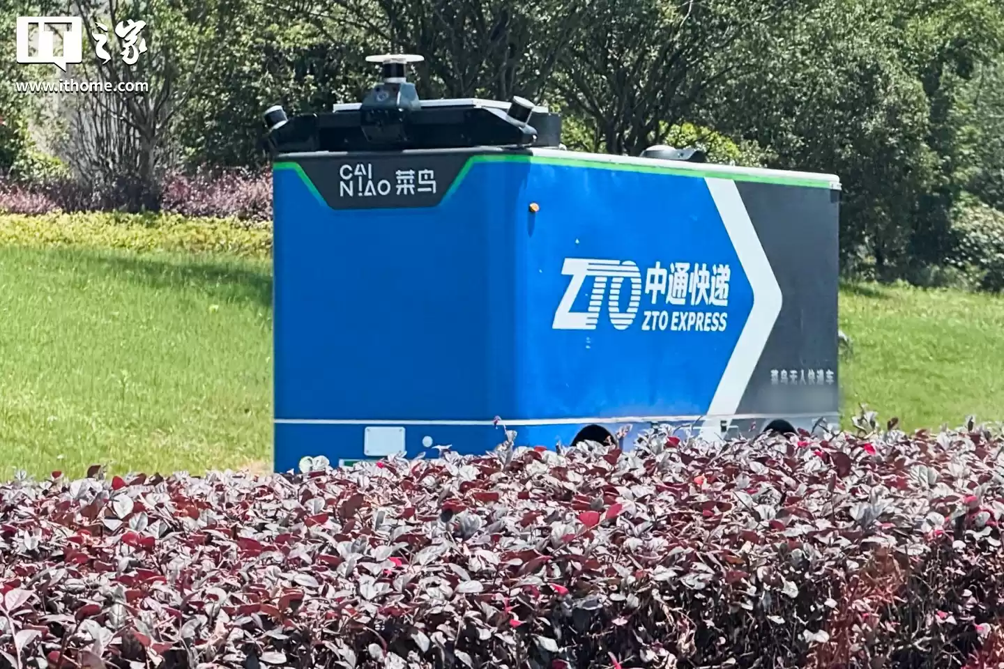 深圳公布全国首份功能型无人车月度报告:上月配送快递破