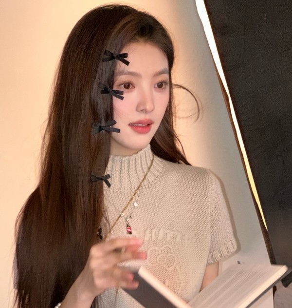 明星老板豪气！网传某女星为员工集体升级iPhone 17 Pro