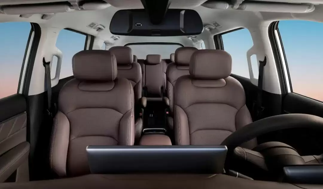 同级唯一电动侧滑门:五菱星光