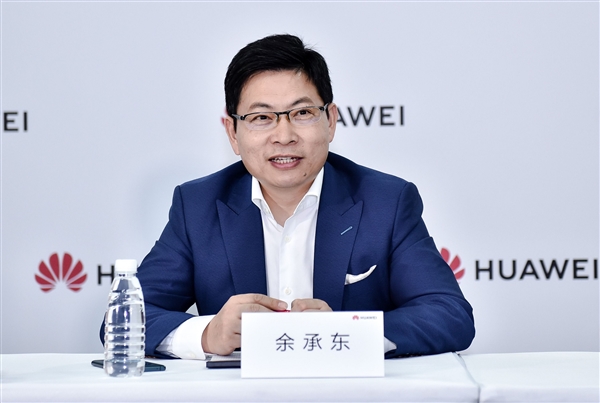 余承东批评城市道路漂移：华为任正非强调安全第一