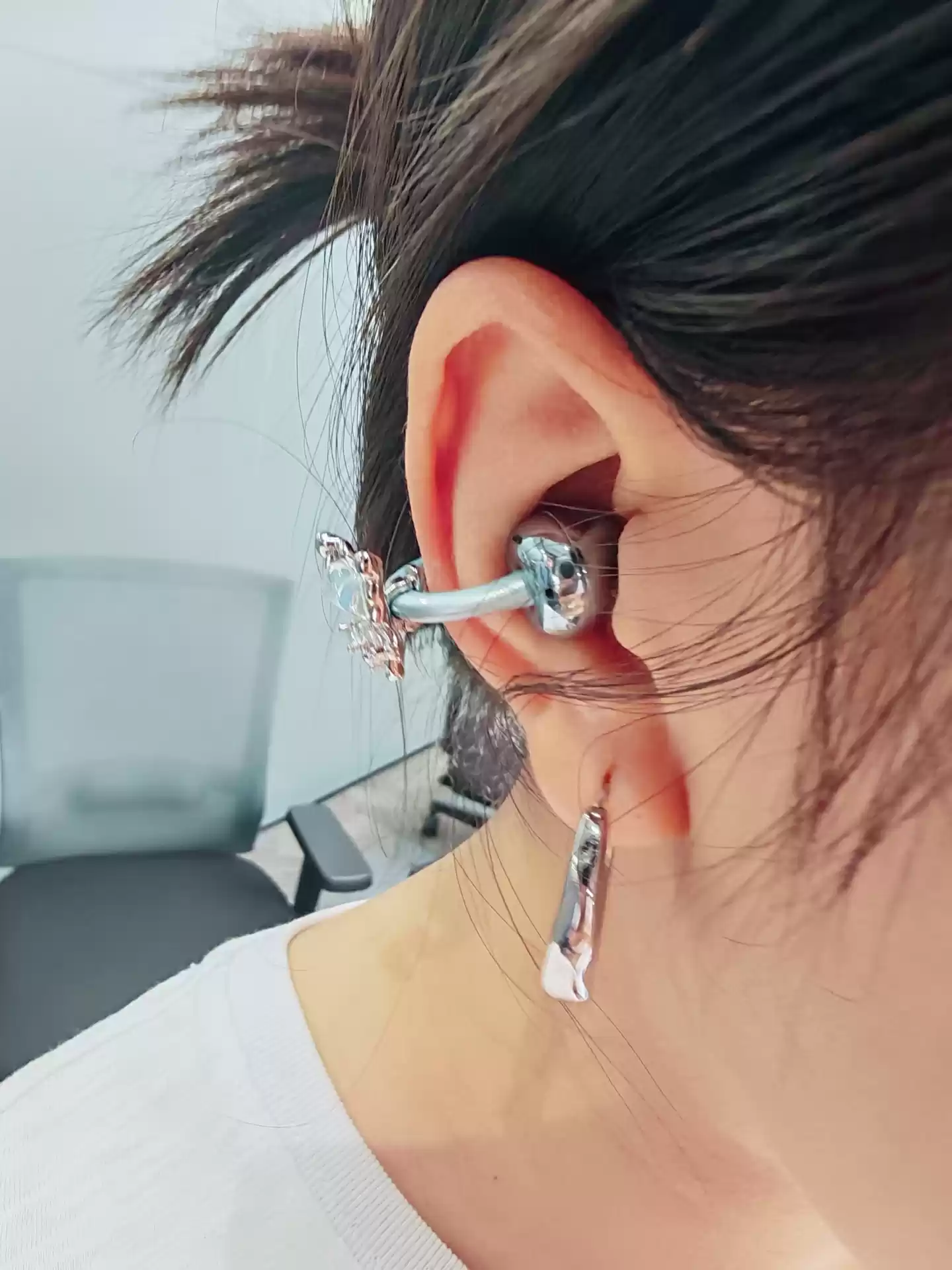 荣耀亲选耳夹式耳机 2 哆啦 A 梦限定礼盒曝光，含定制保护壳、装饰件等