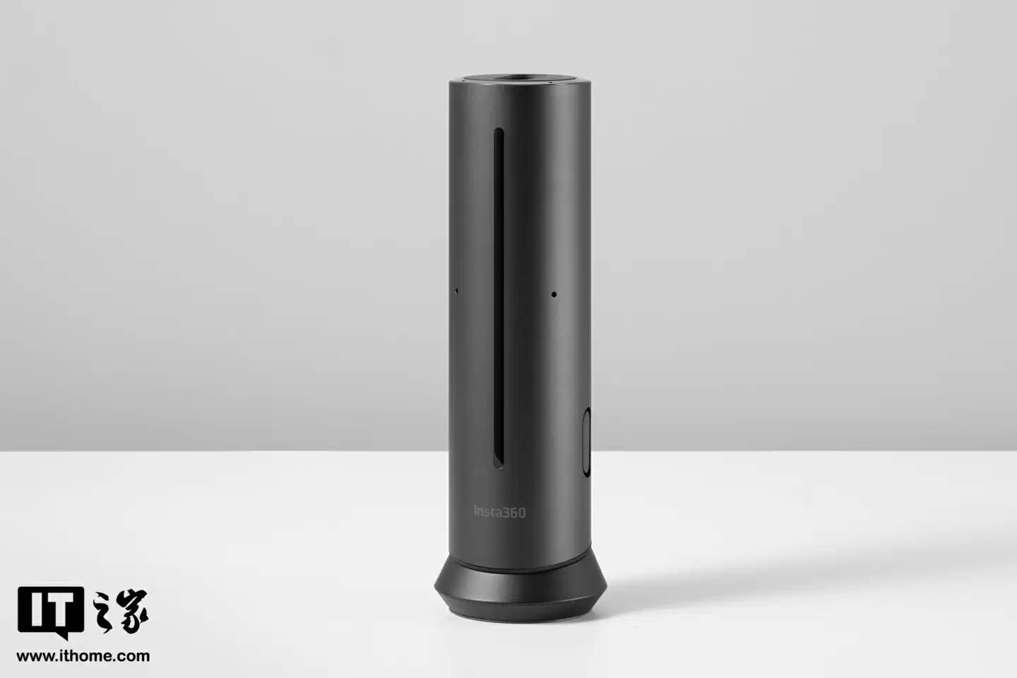 【IT之家开箱】影石首款 AI 录音全向麦克风 Insta360 Wave 图赏:“悬浮式”设计亮眼,底座配备隐藏式触屏