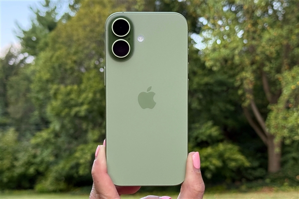 李楠解析安卓厂商不必模仿iPhone 17 Pro Max的两大关键
