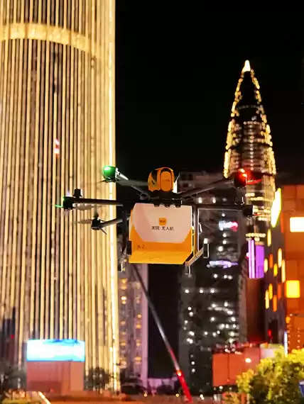 美团无人机在深上线夜间配送