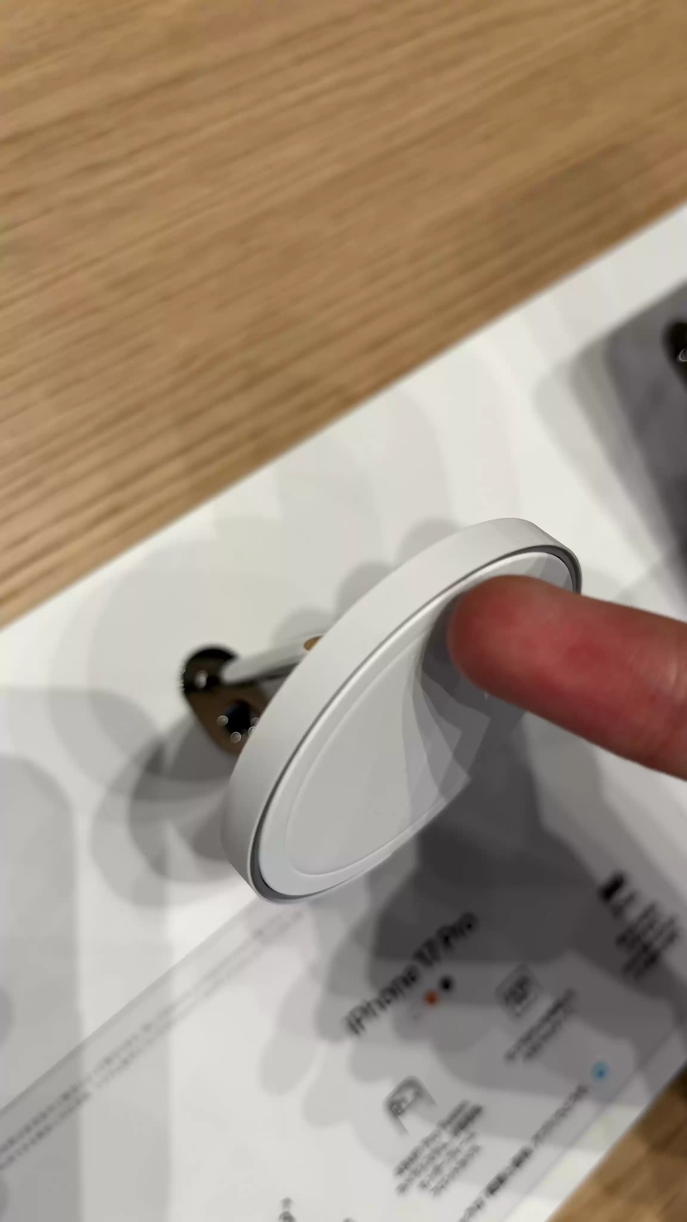 苹果零售店采取措施，解决