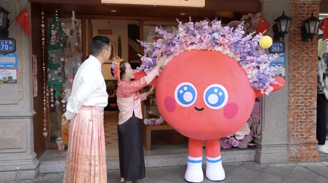 对话非遗簪花传承人，华硕