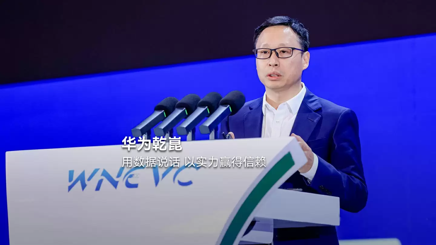 华为靳玉志谈车主酒后使用辅助驾驶：一方面说明我们的系统非常好，但现在还是提醒大家一定要代驾