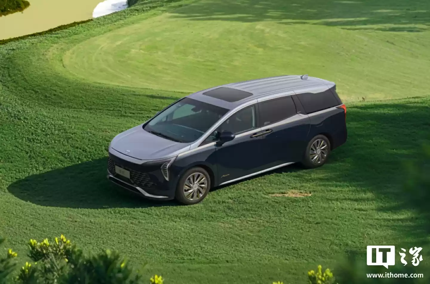 别克世纪果岭版中大型