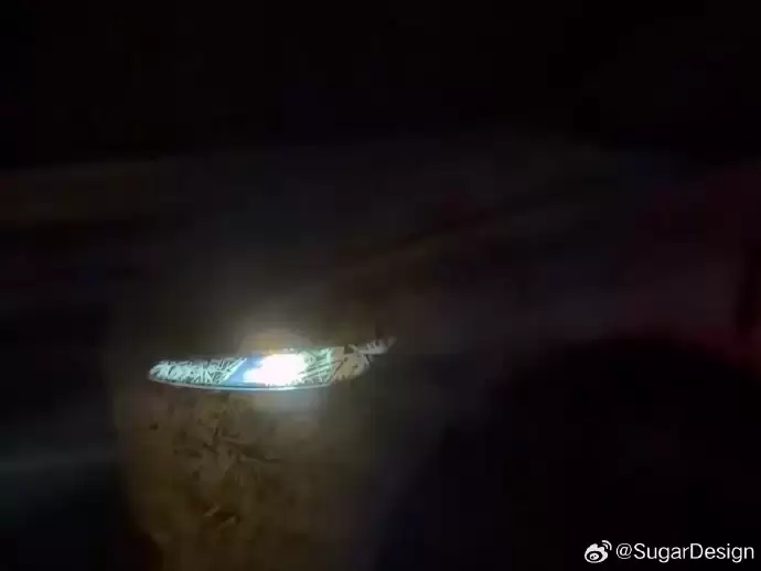 外观内饰减配细节曝光,低价版特斯拉