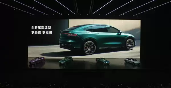 智界R7侧面造型