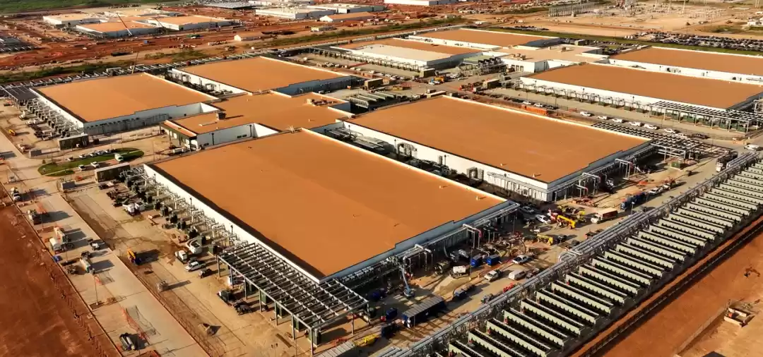 奥尔特曼：感受不到 GPT-5 变强，是因为你还不够「专业」