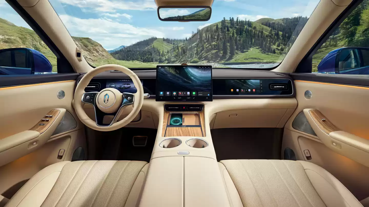 问界M7内饰全景