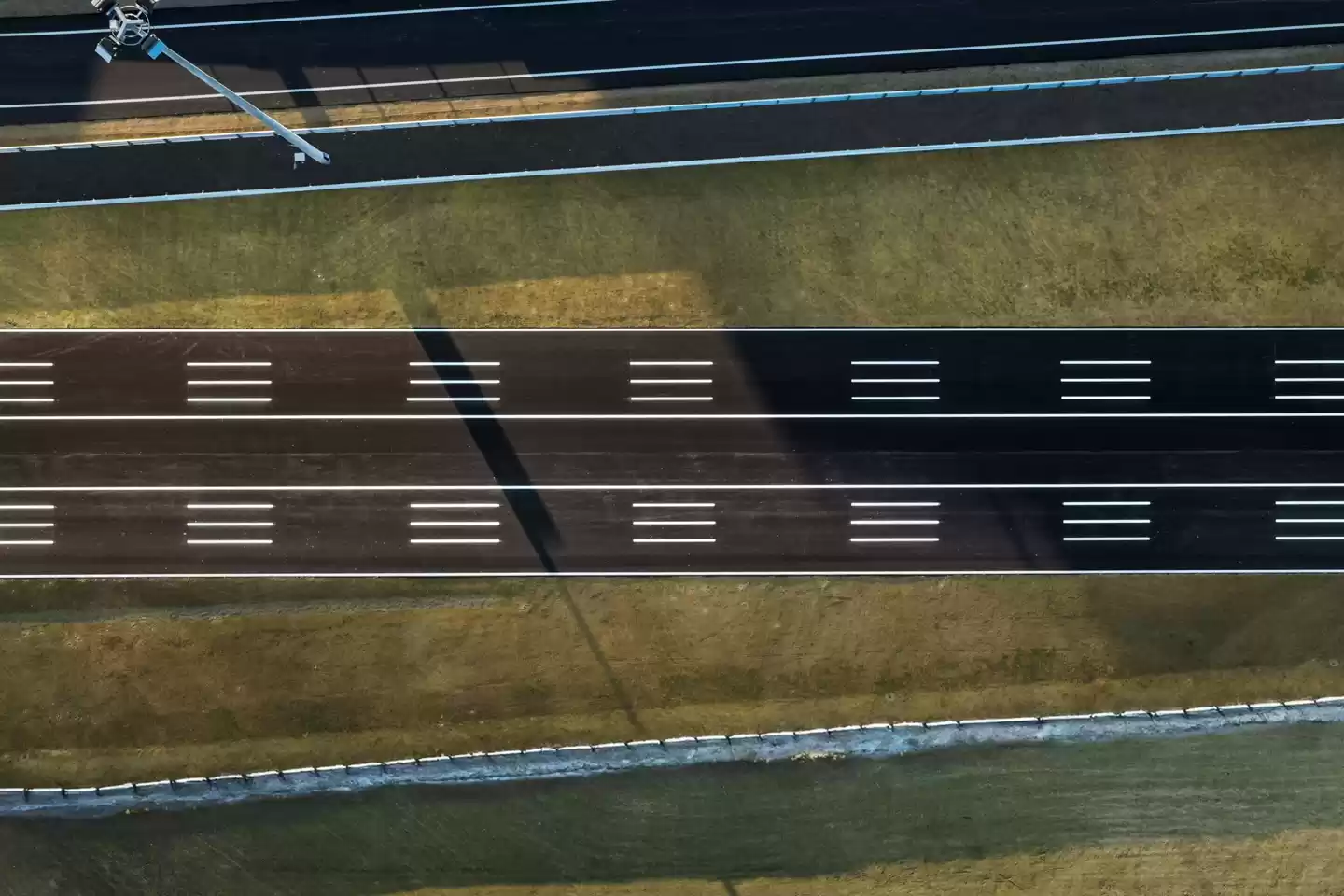 法拉利第二条主场赛道 E-Vortex 启用：全长 1.89 公里，车迷们的“街拍”时代恐结束