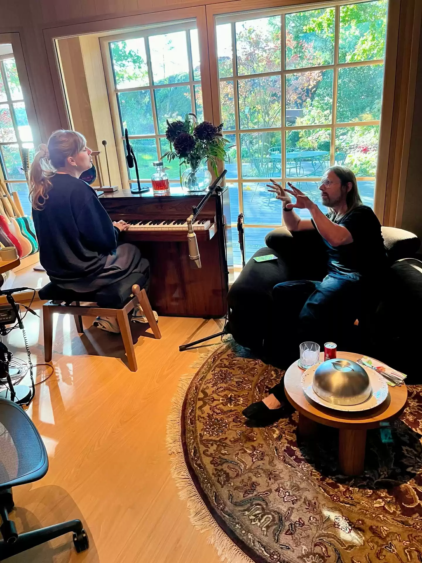 限时 24 小时:苹果 iTunes 独家发售 Taylor Swift 新专辑《The Life of a Showgirl》豪华版