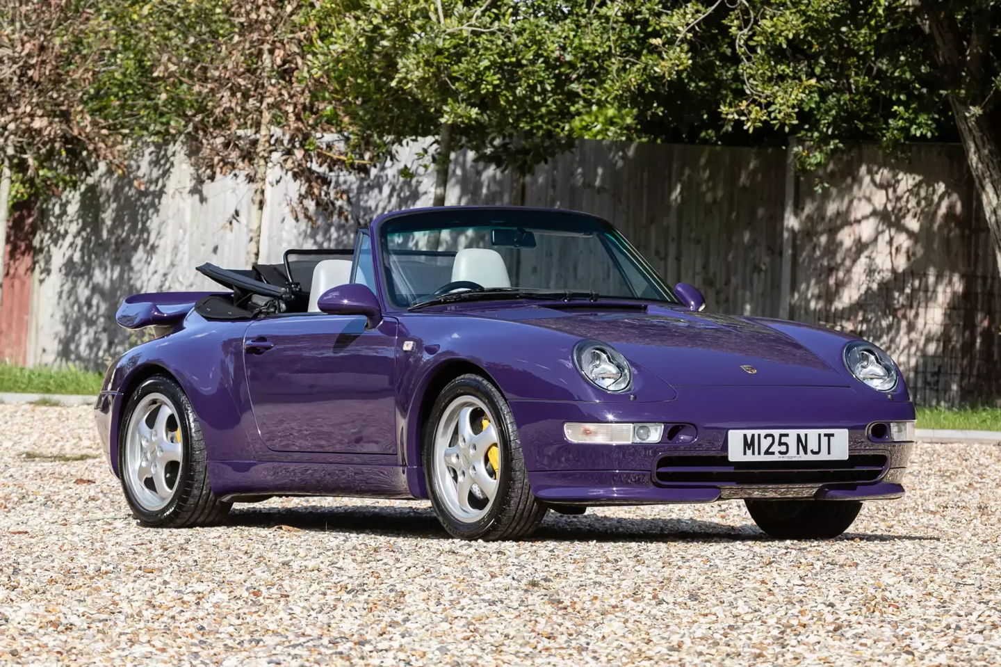 全球仅 5 辆、尘封近 30 年:从未公开销售的保时捷 993 代 911 Turbo 敞篷跑车 11 月首登拍卖场